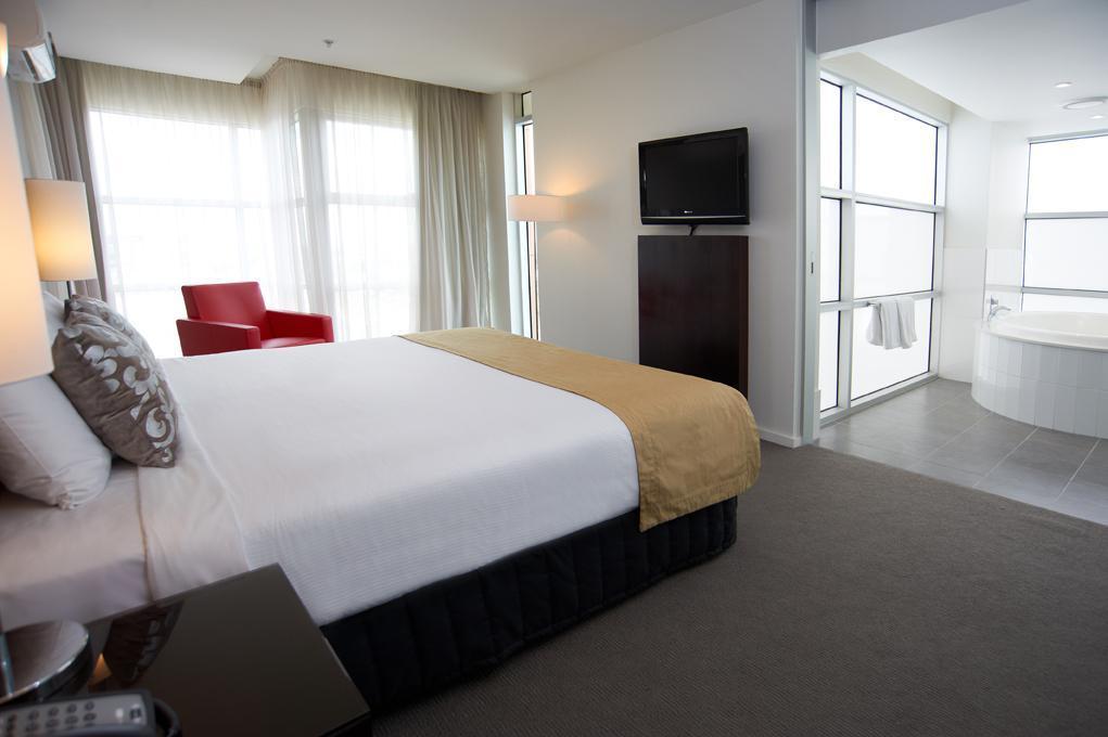 Quest Caroline Springs Aparthotel Bagian luar foto