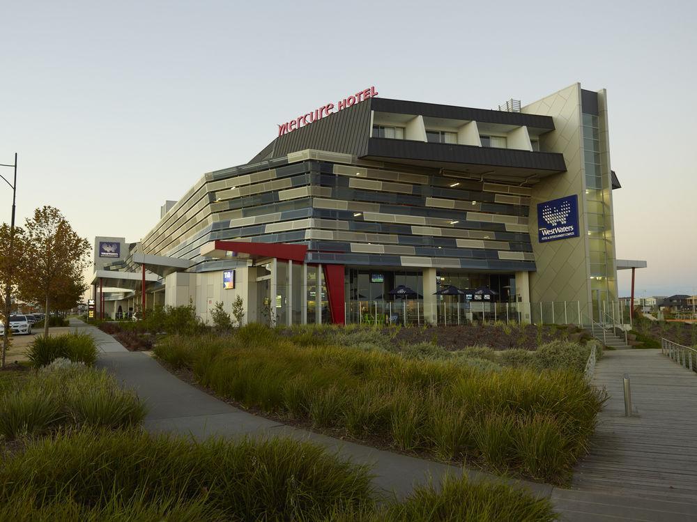Quest Caroline Springs Aparthotel Bagian luar foto