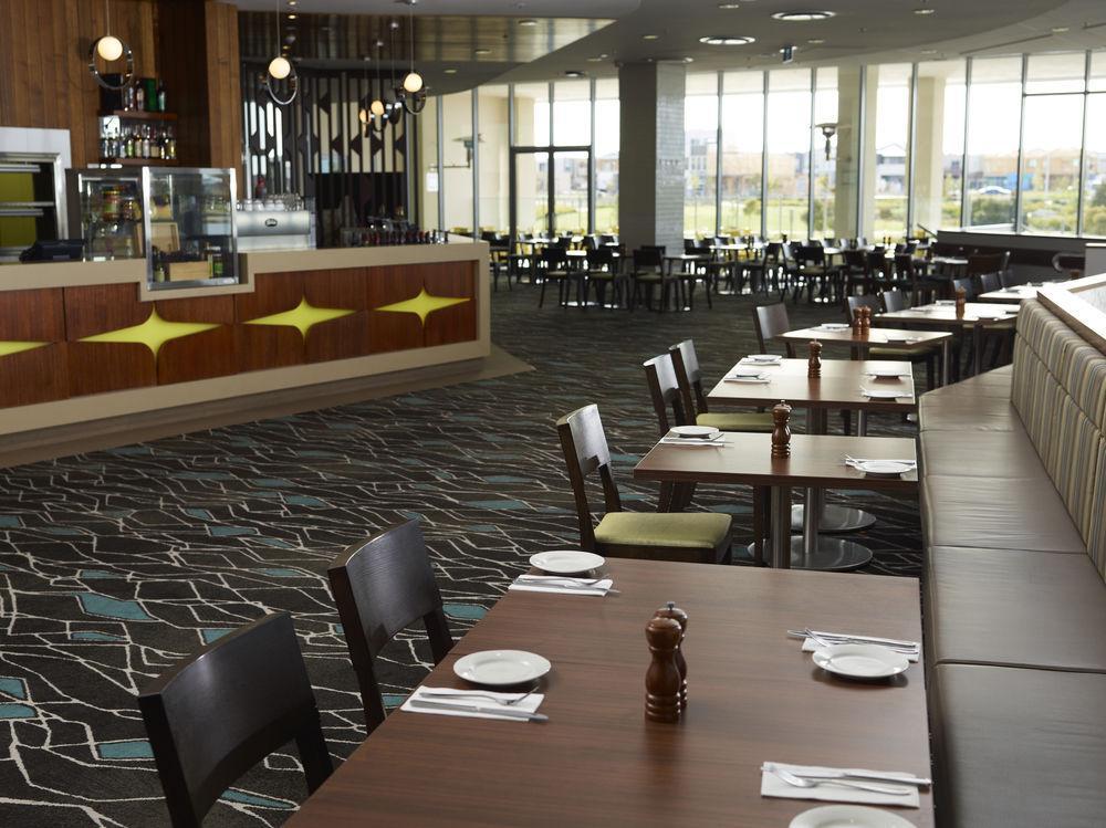 Quest Caroline Springs Aparthotel Bagian luar foto