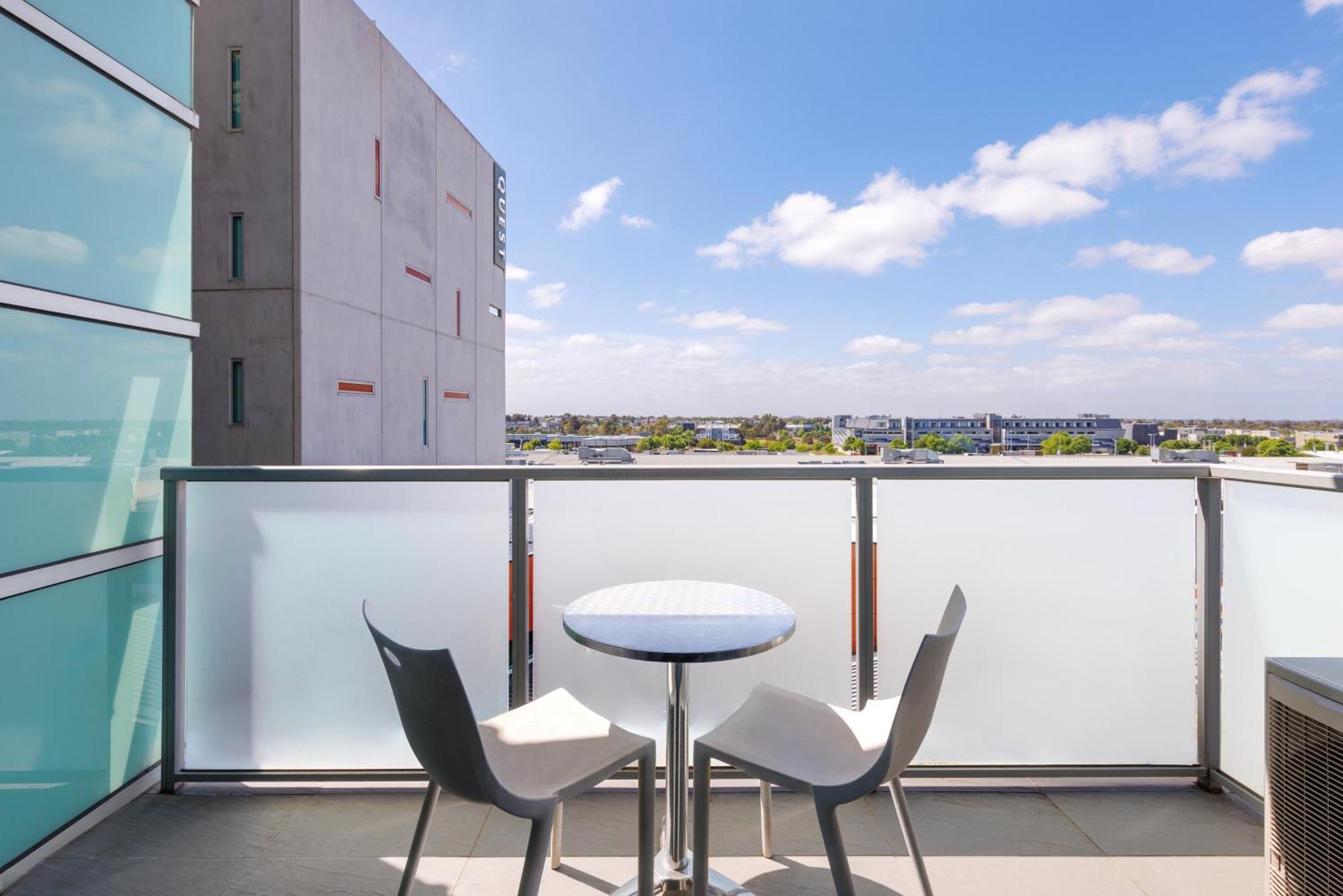 Quest Caroline Springs Aparthotel Bagian luar foto