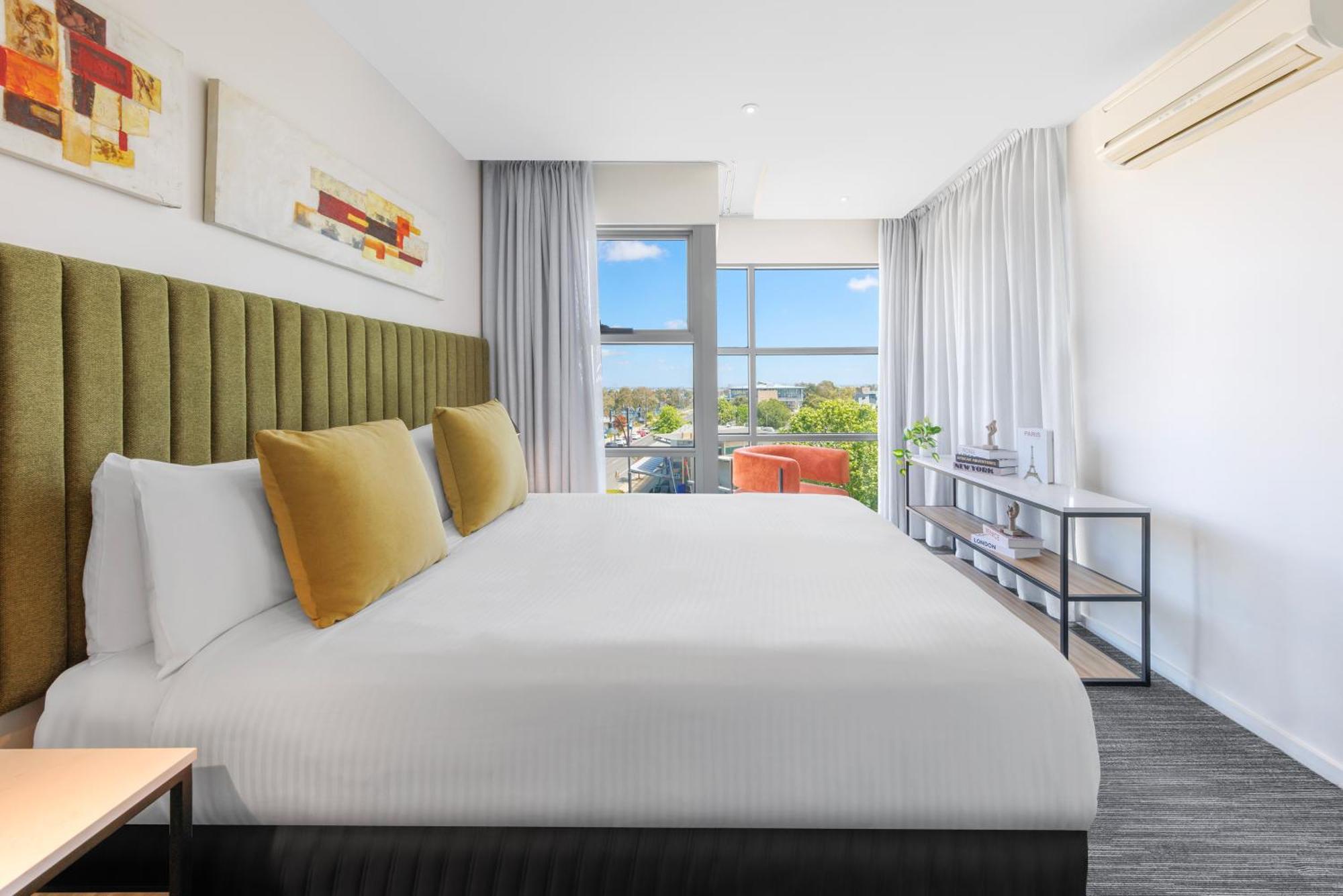 Quest Caroline Springs Aparthotel Bagian luar foto