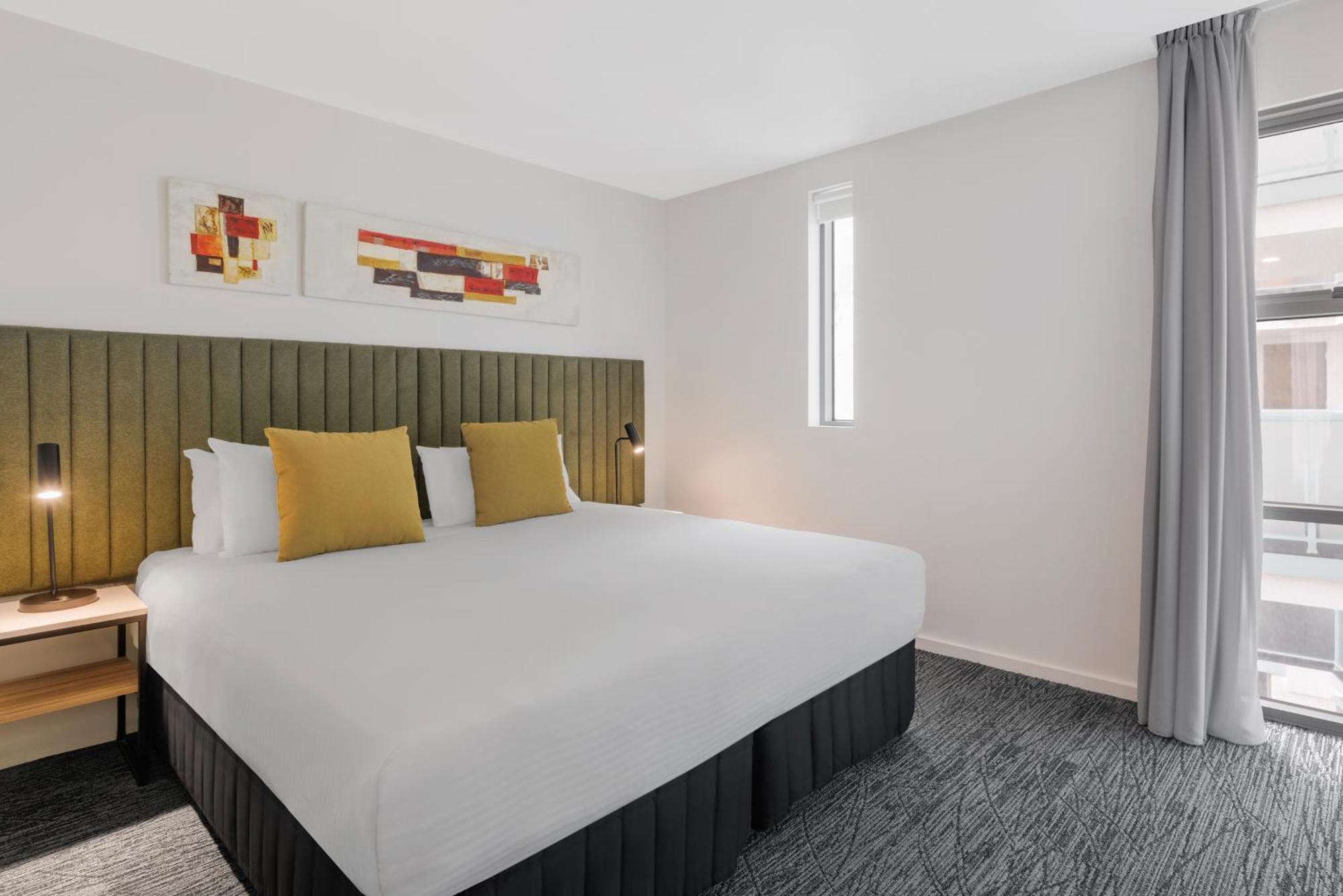 Quest Caroline Springs Aparthotel Bagian luar foto