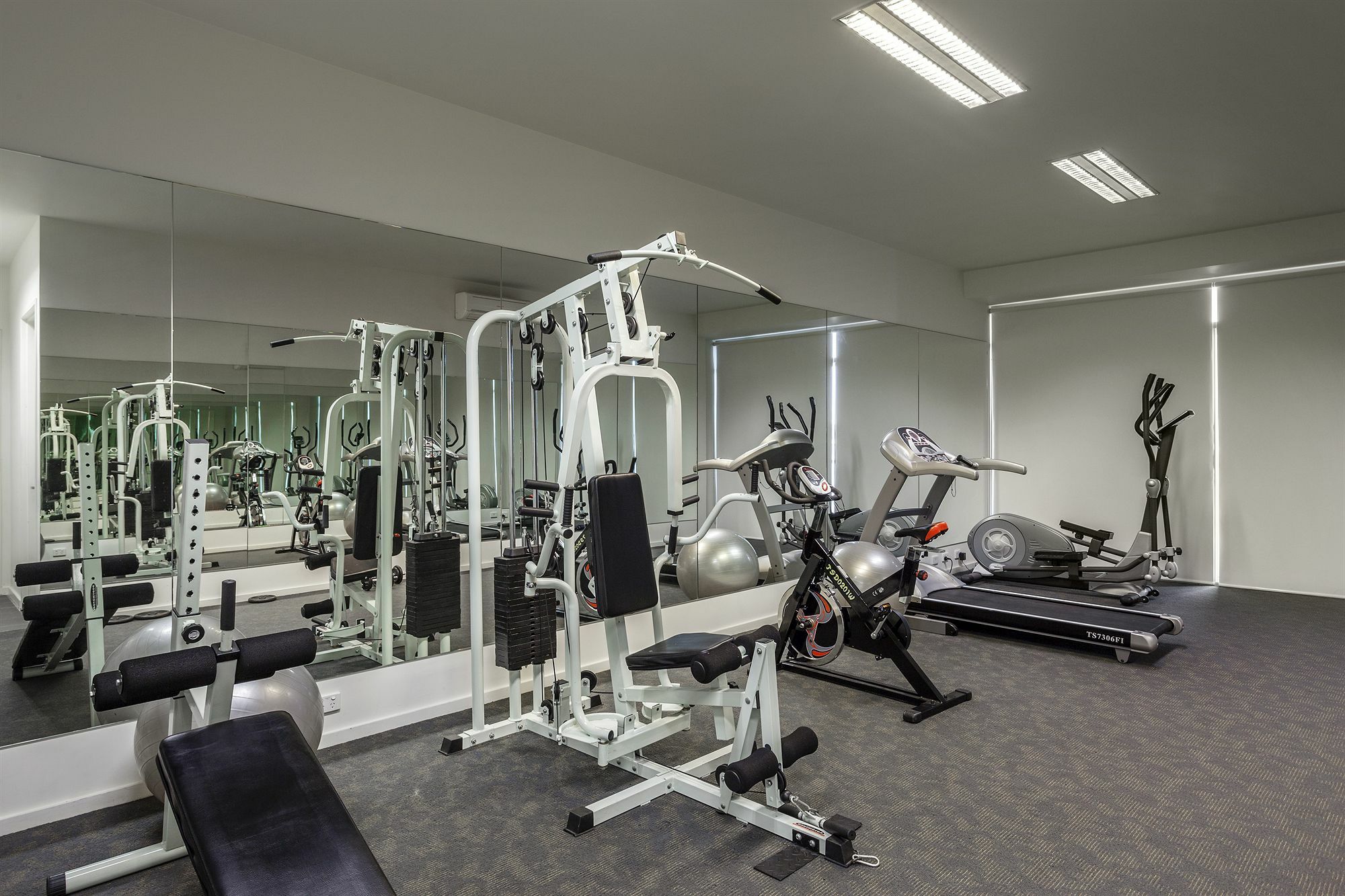 Quest Caroline Springs Aparthotel Bagian luar foto