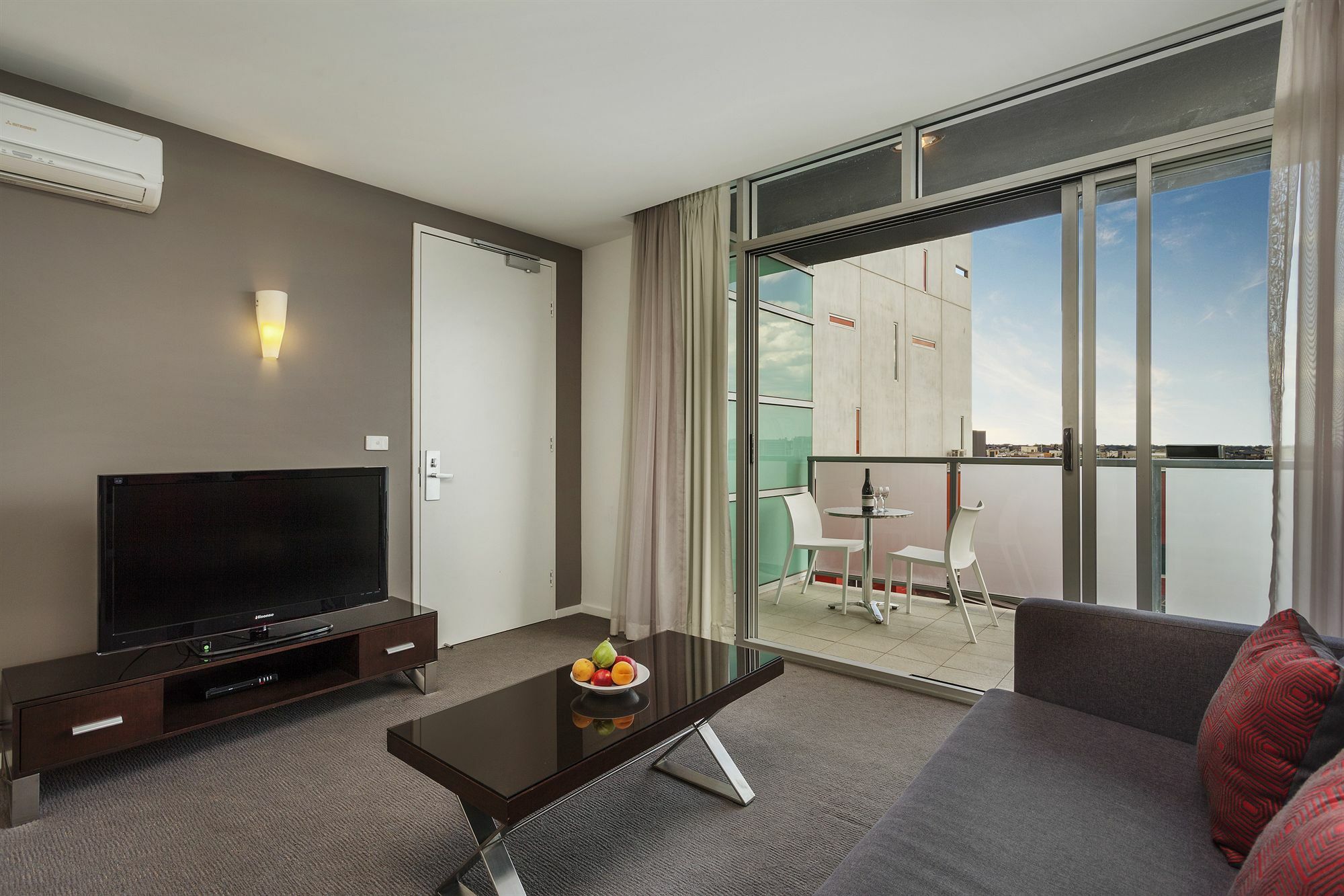 Quest Caroline Springs Aparthotel Bagian luar foto