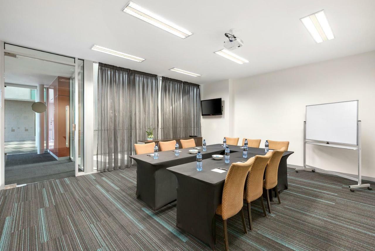 Quest Caroline Springs Aparthotel Bagian luar foto