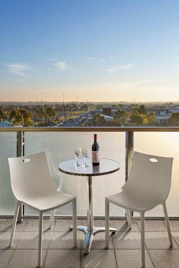 Quest Caroline Springs Aparthotel Bagian luar foto